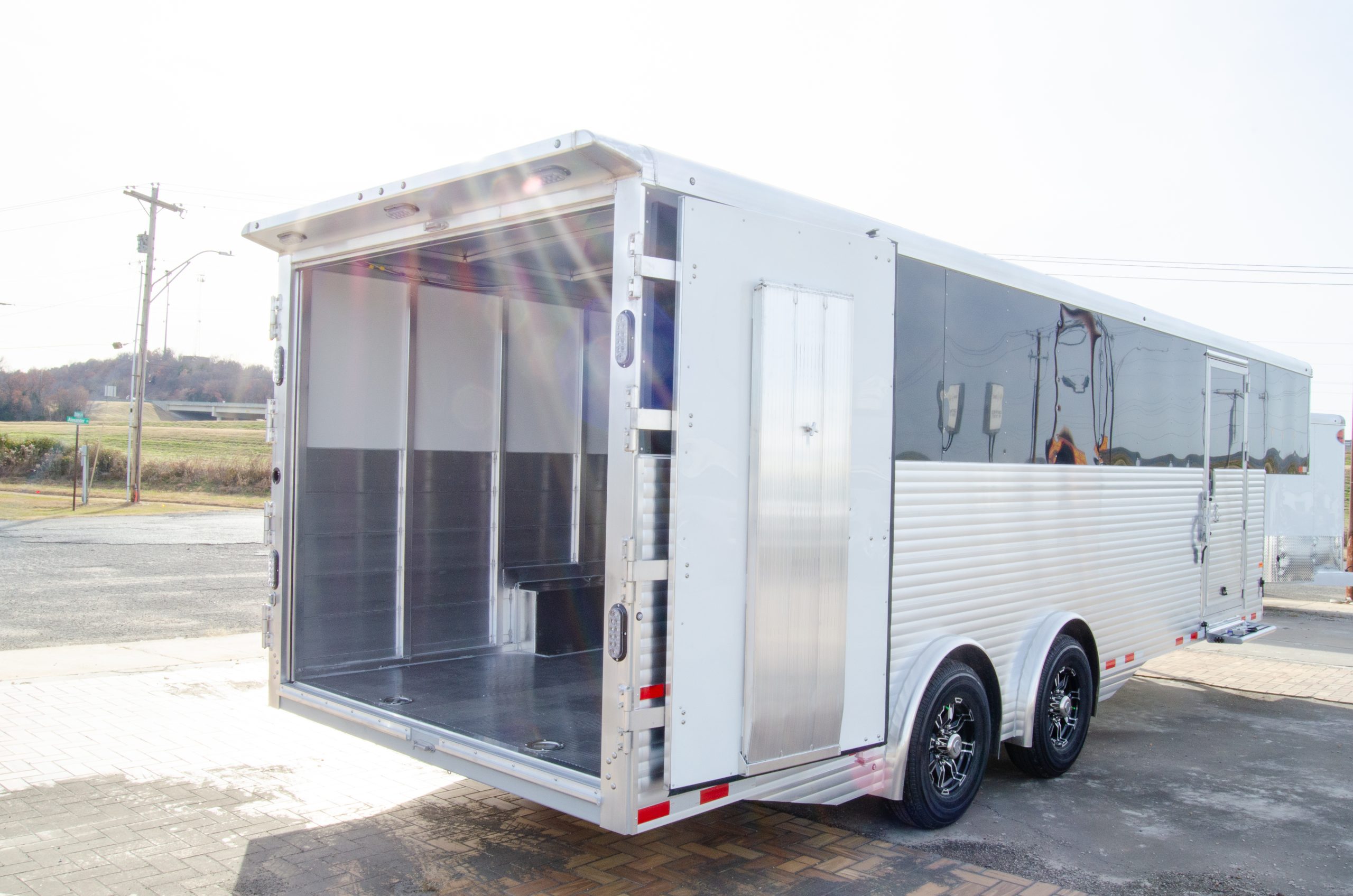 24' Cargo - Image 6